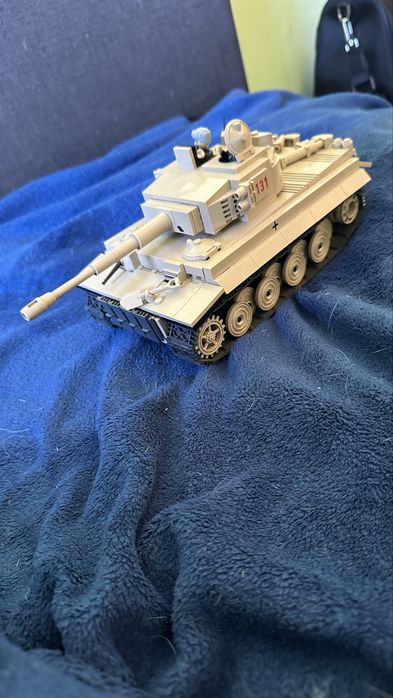 Sprzedam czolg lego