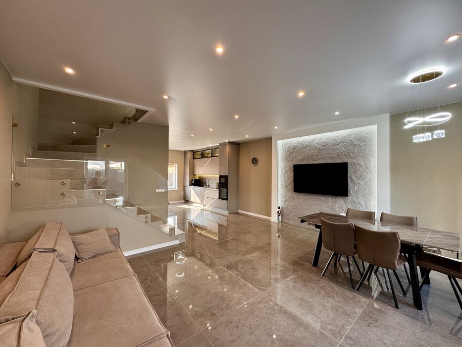 Продажа таунхауса с ремонтом в Крюковщине! КГ Удачный!! Без комиссии!!