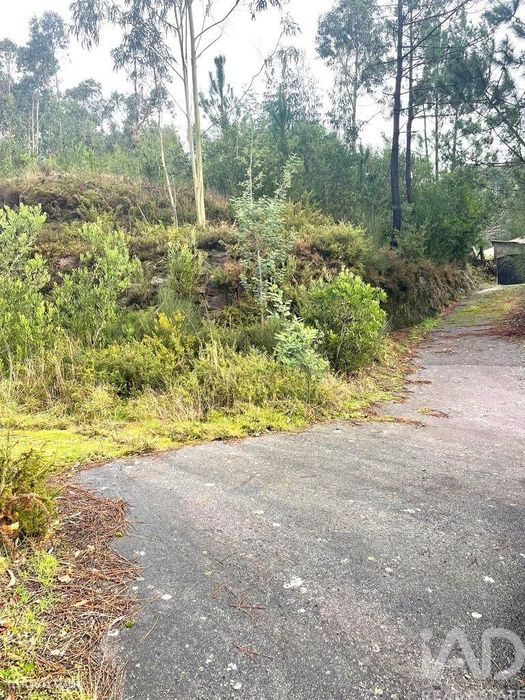 Terreno para construção em Outeiro