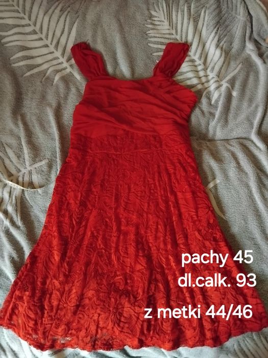 Piękna sukienka wysjsciowa