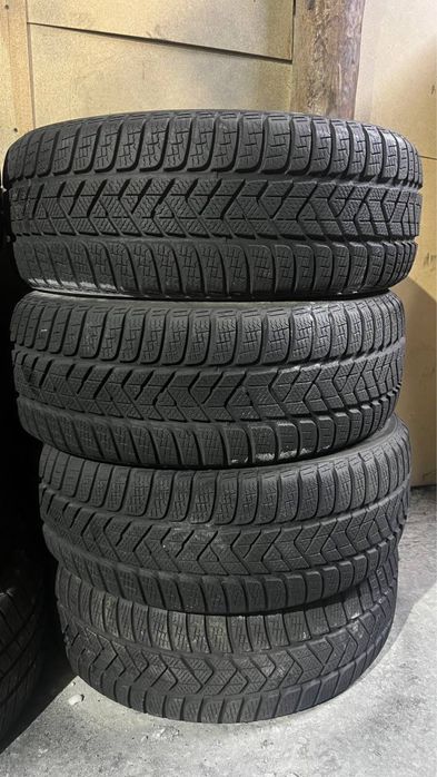 Комплект зимової гуми 225/55/17 Pirelli