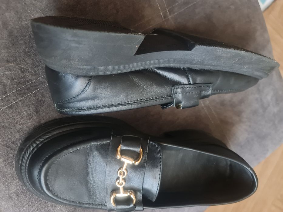Продам лофери розмір 38