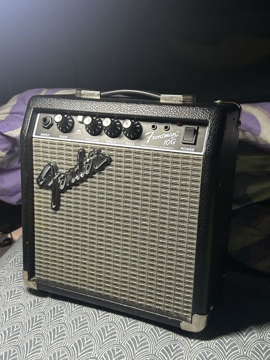 Комбопідсилювач Fender Frontman 10G