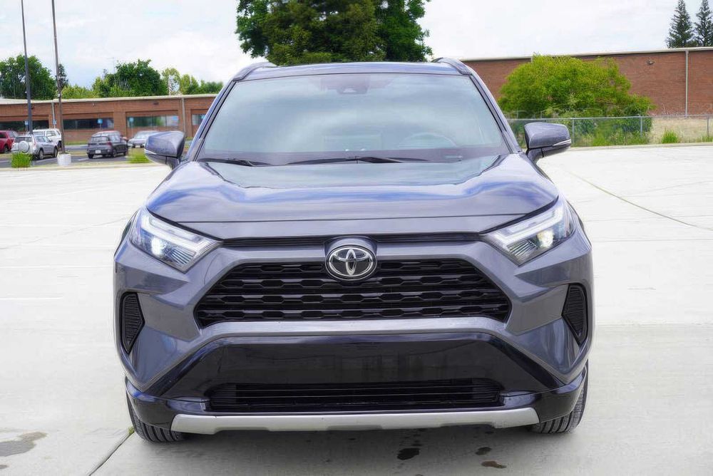 Toyota Rav4 Hybrid      2022