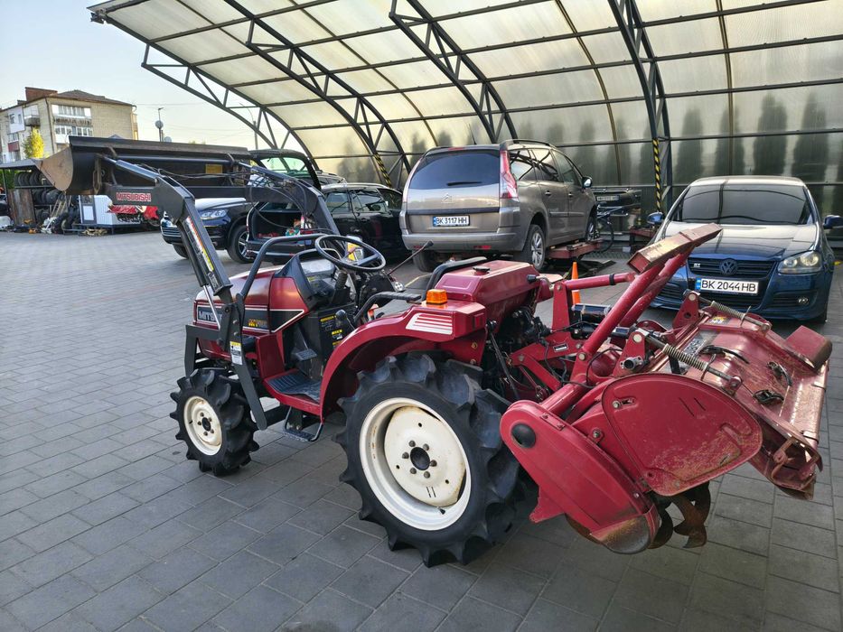 Японський мінітрактор Mitsubishi MT 165