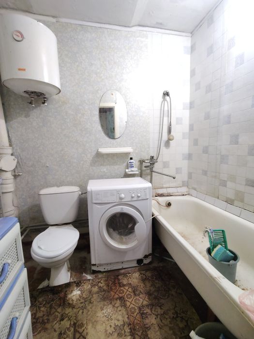 Увага! 1к Калинова 4/12 поверх  40 кв м поряд  Слобожанский правда косиора