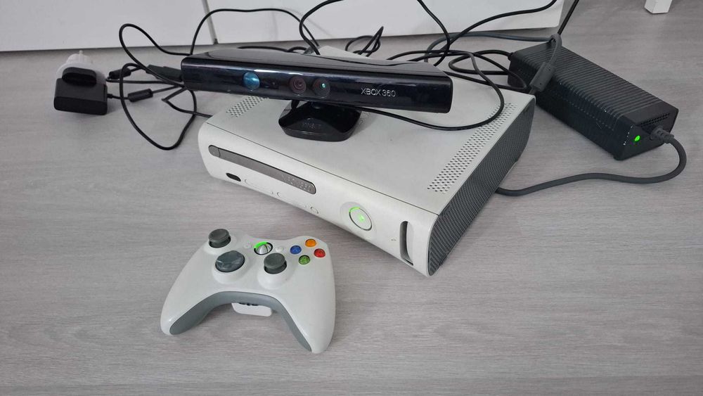 Xbox 360 + Kinect + Pad | Uszkodzony napęd | HDD OK | Na części