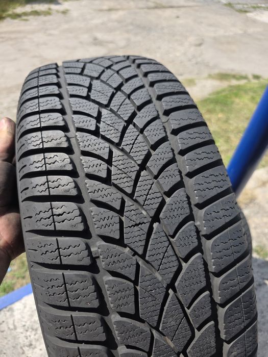 Зимові шини Dunlop 215/60 R16
