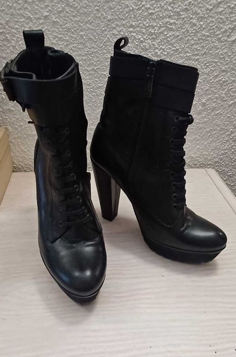 Botas salto alto pretas mulher