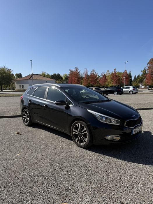 Kia Ceed SW 1.6 CRDI versão TX