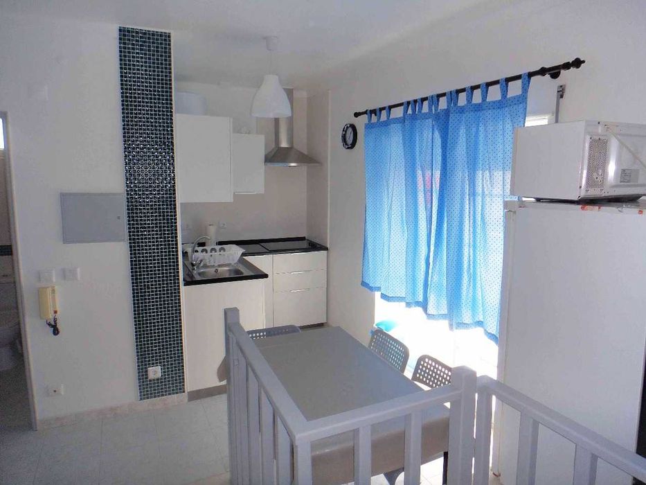 Apartamento T1 - Arrendamento semana em Peniche - Disponível até última semana Julho