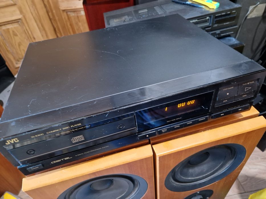 Odtwarzacz plyt CD JVC