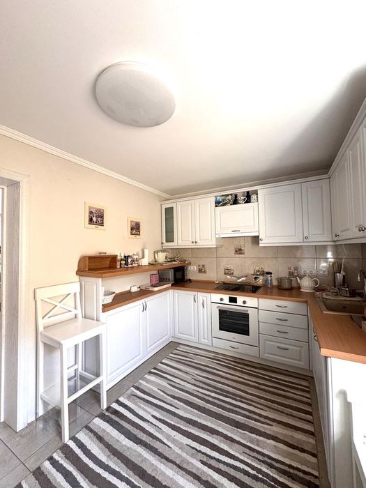 Власний будинок з басейном