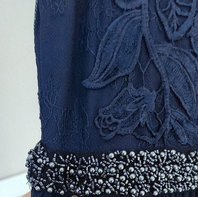 Olśniewająca sukienka maxi NLY EVE – idealna na studniówkę / wesele |