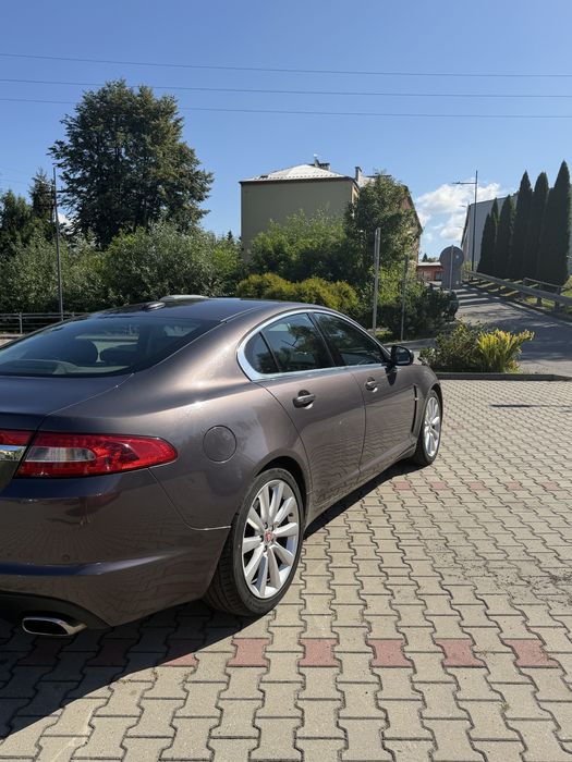 Jaguar XF 3.0d 275 koni