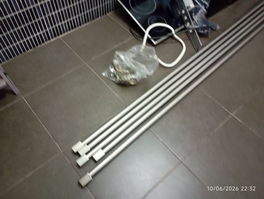 Varões e acessórios em inox para cortinados