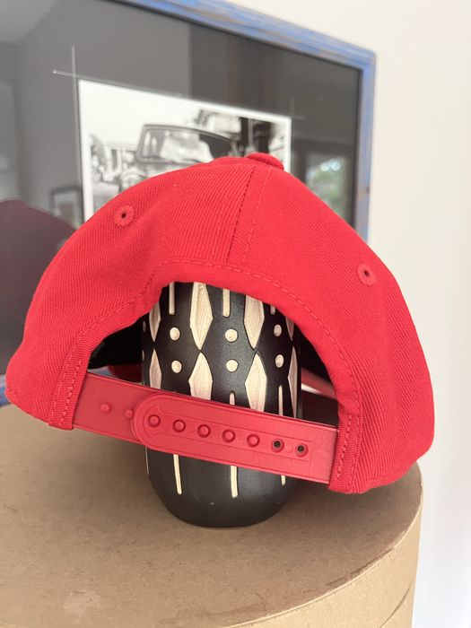 Czapki z daszkiem  2 szt  Nowa Era i Lamania