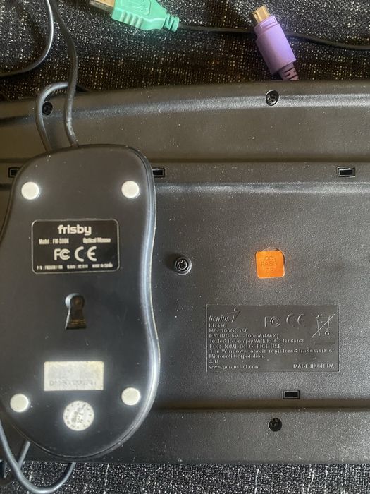 Клавиатура Genius c мышкой