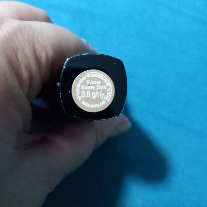 Avon Ultra Creamy 7 Show Some Skin szminka