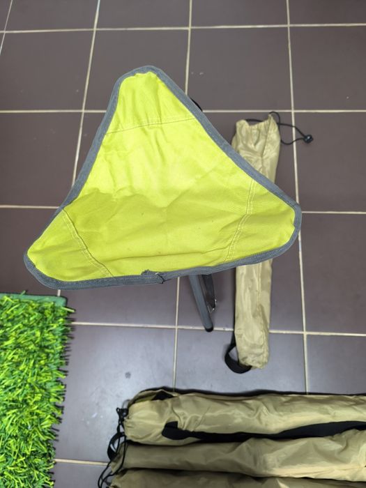 Sacos cama e bancos de campismo