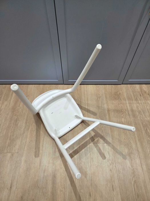 Krzesło dziecięce Ikea Urban / białe.