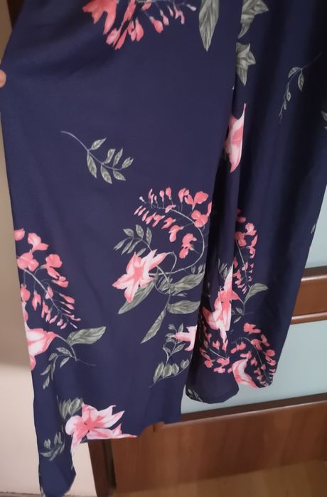 Kombinezon granatowy w kwiaty