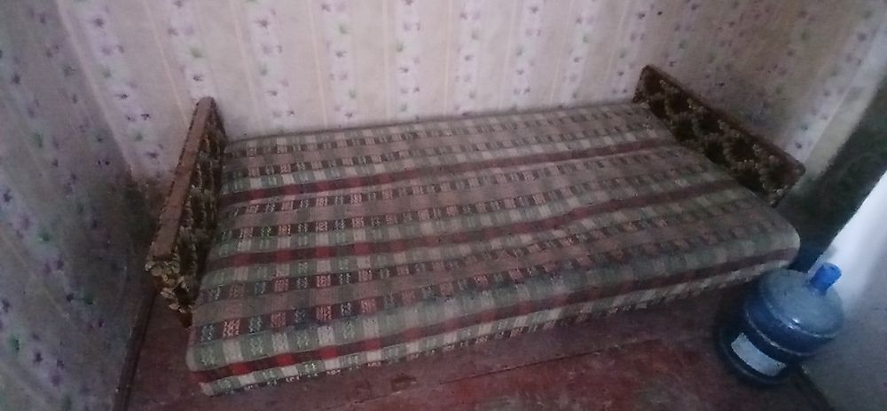 Продам диван за 1000 кроват 2500