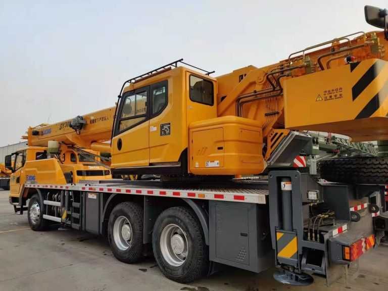 Послуги автомобільним краном 30т