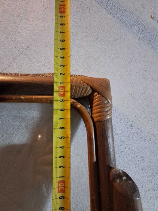 Tabuleiro em madeira e vidro 8€