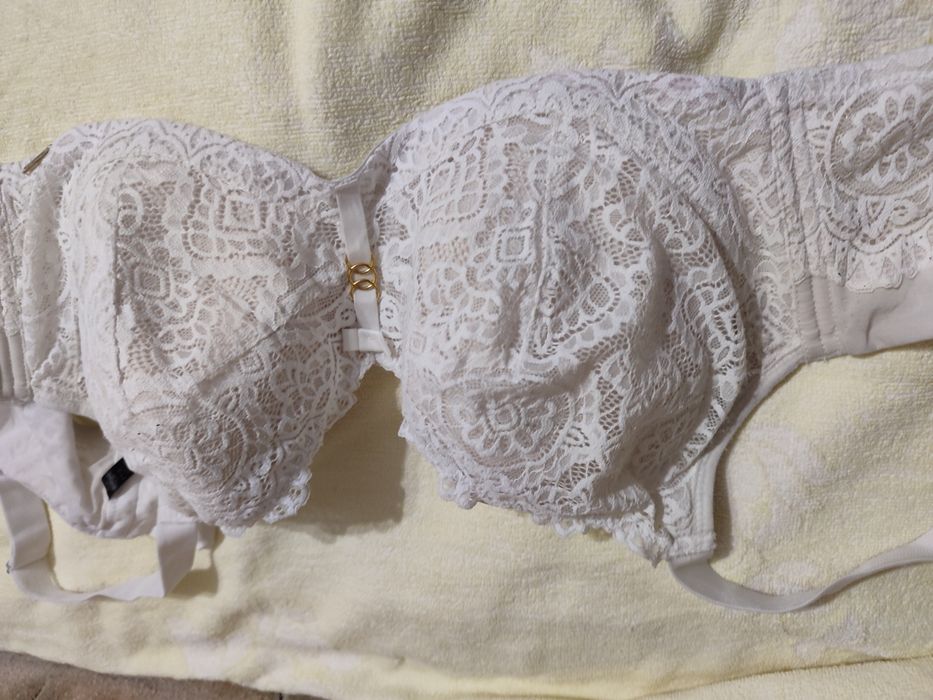 Бюстгалтери о'бєми 95-110