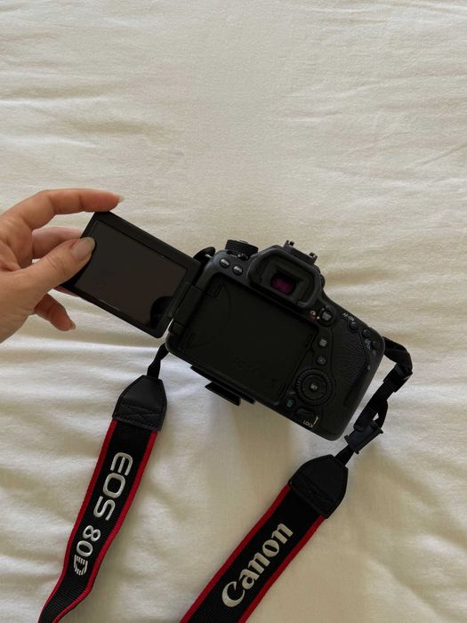 CANON 80D Ef-s 18-55mm