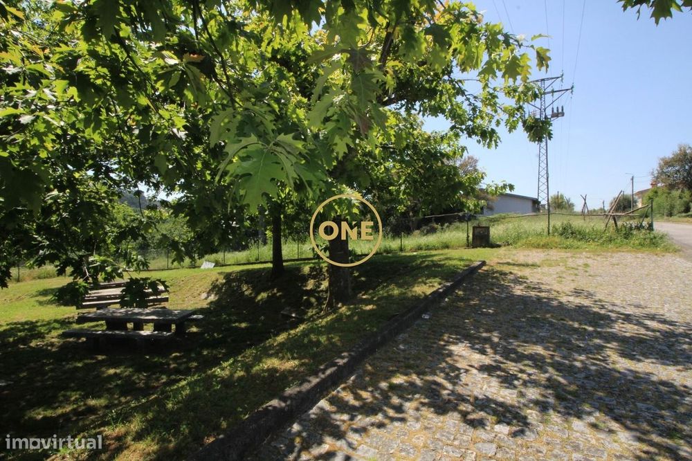 Lote de terreno de construção com 700m2 de área em Bairro para venda