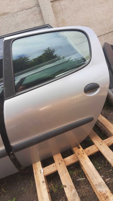 Drzwi prawe Peugeot 206 5d lak. EZAC kompletne