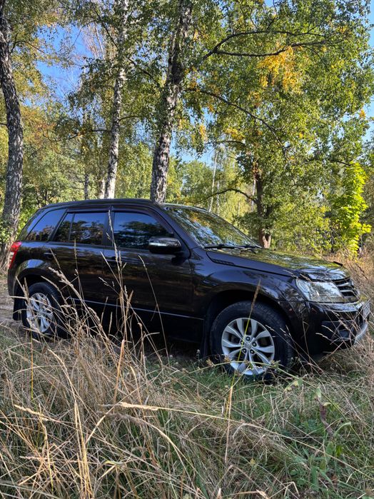 Продам Suzuki Grand Vitara 2014