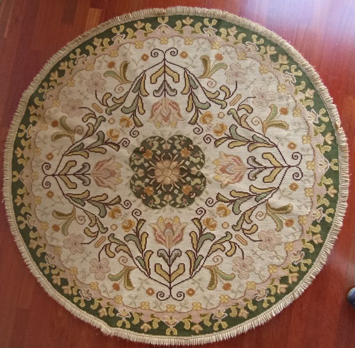 Tapete de Arraiolos redondo 1,50 m – Tricana