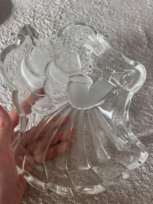 Prato com anjo a tocar flauta