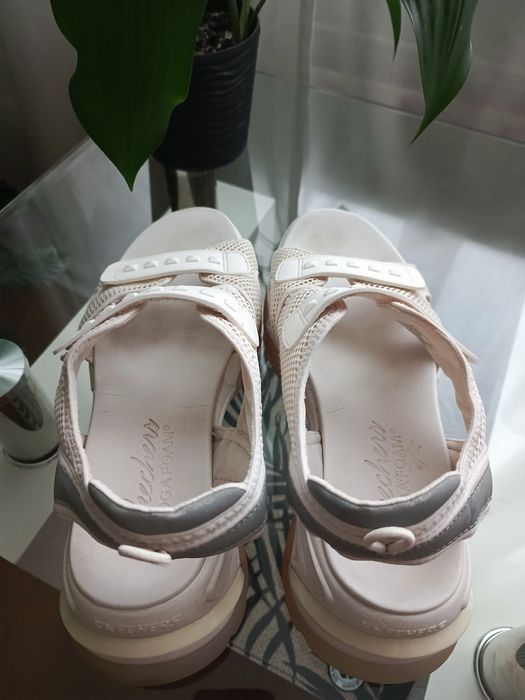 Сандалі Skechers (39)