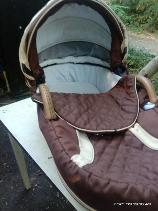 Продам коляску 2 в 1.