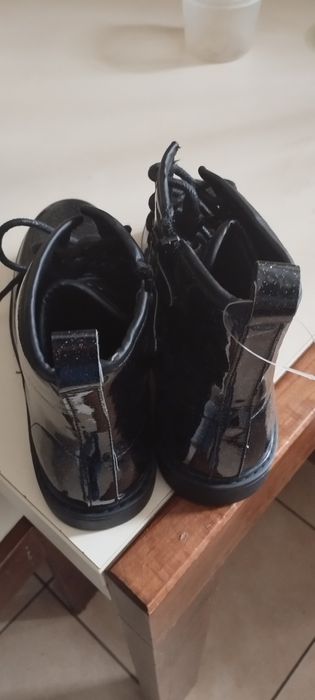 Лакові черевички