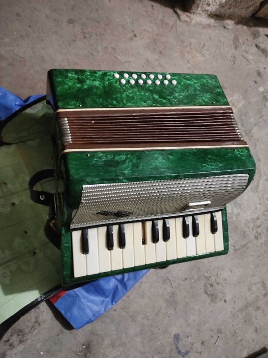Stary Rosyjski Akordeon