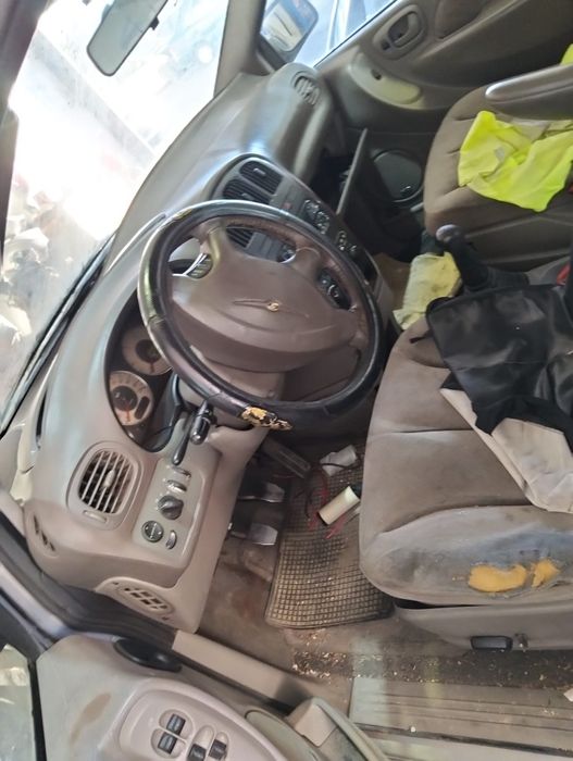 Chrysler Voyager para peças