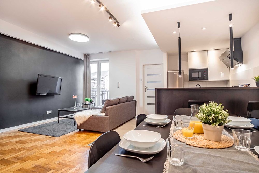 Duży apartament na Starym mieście : 2 sypialnie : 2 łazienki