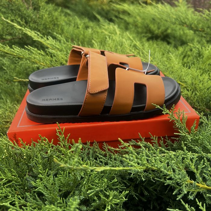 Hermes коричневі slippers шльопки Ермес шоколадний колір шкіра