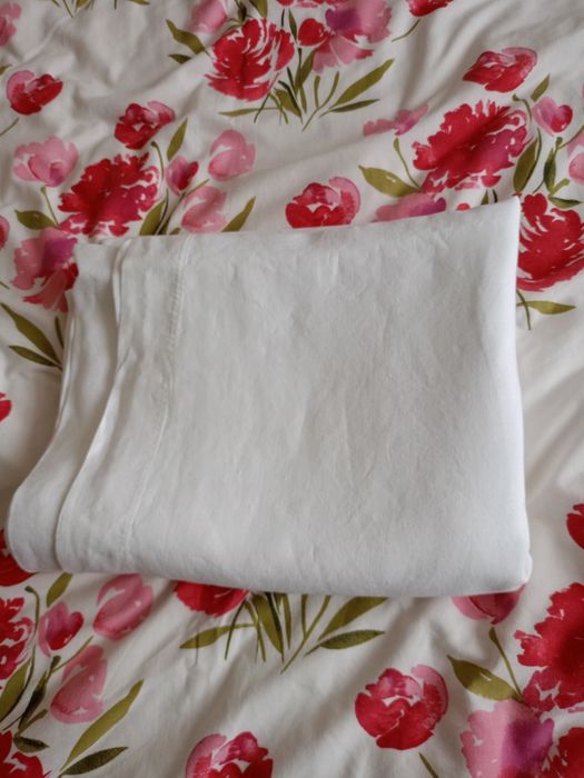 OBNIŻKA!  Duże prześcieradło z dodatkiem lnu .