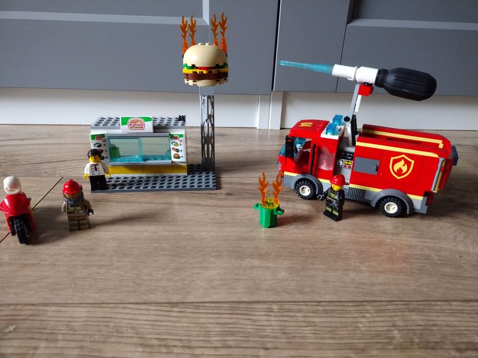 LEGO City 60214 / wóz strażacki. Ruchome elementy!