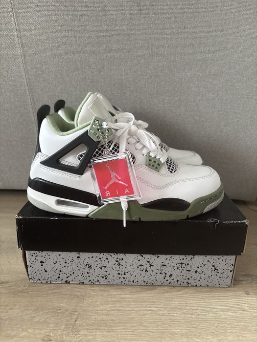 Jordan 4 Sea Foam