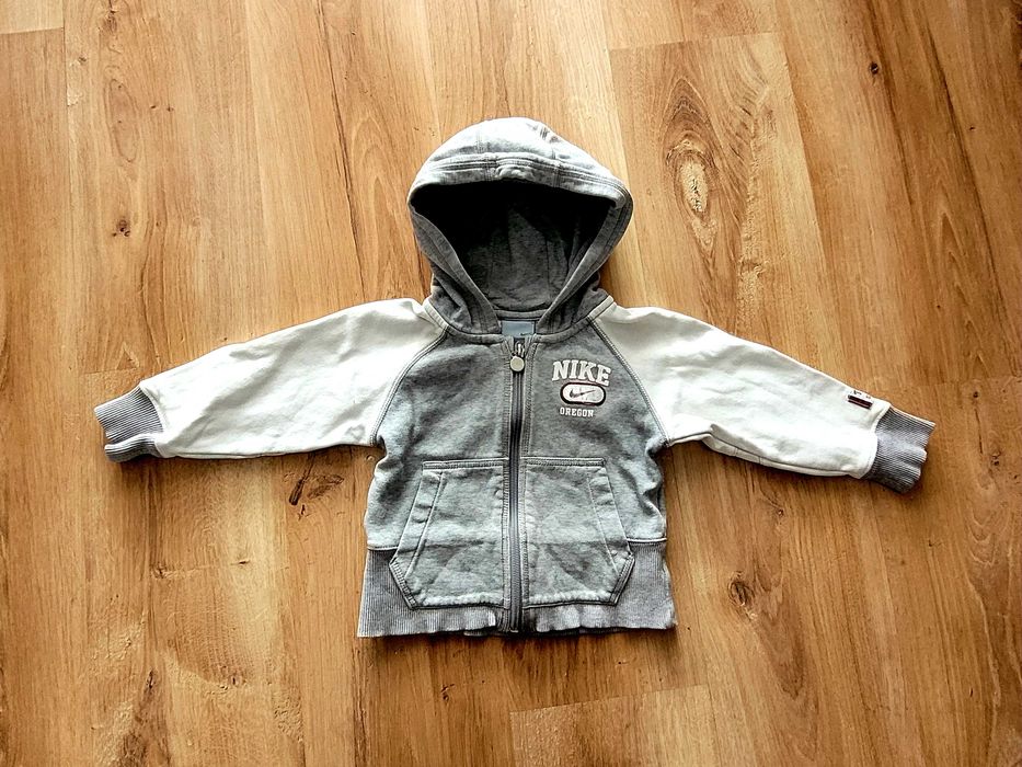 Bluza Nike 104/110 szara z kapturem