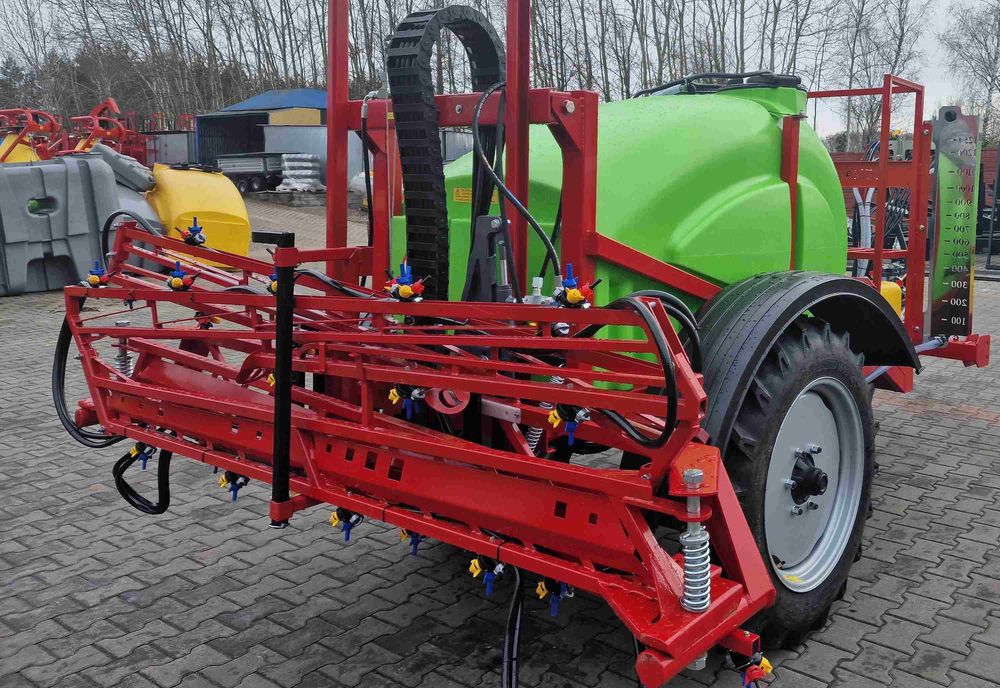 Opryskiwacz ciągany 1200 litrów polowy DEMAROL