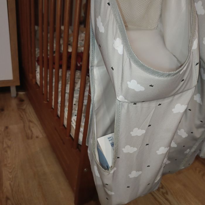 Organizer na łóżeczko