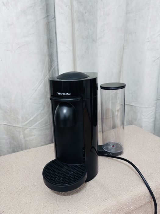 Maquina cade nespresso vertuoso plus